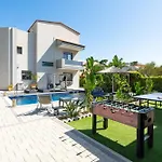 Vilă Hideaway *